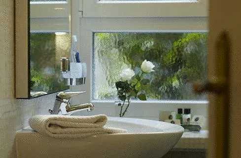 Otel Astor & Serviced