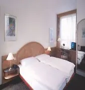 Astor & Serviced Готель 3*