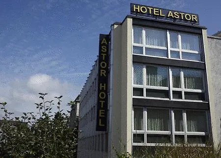 Готель Astor & Serviced