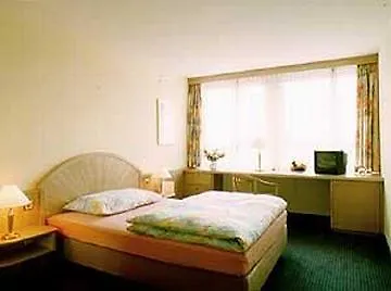 Astor & Serviced Отель 3*